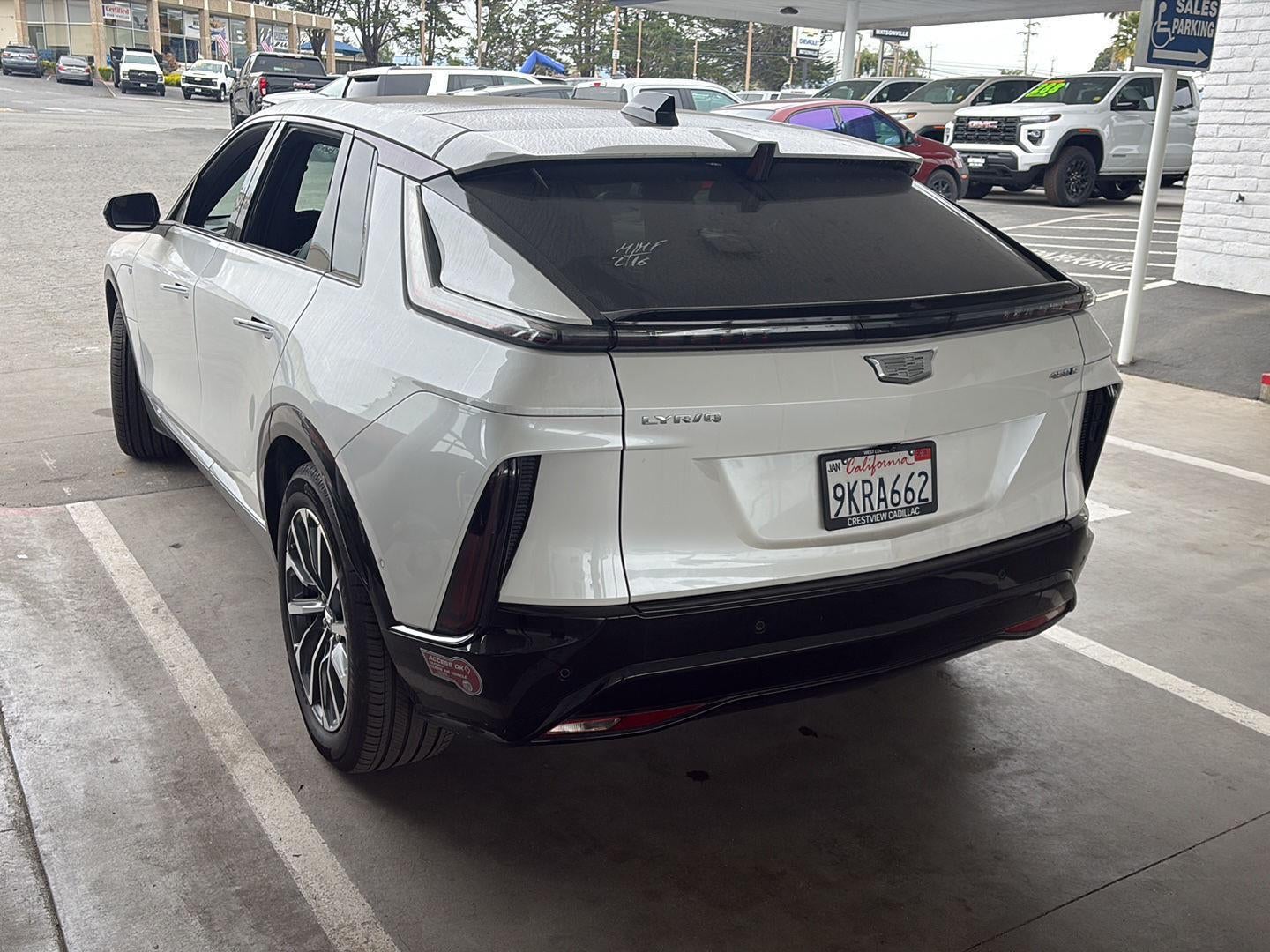 2024 Cadillac LYRIQ Sport 2