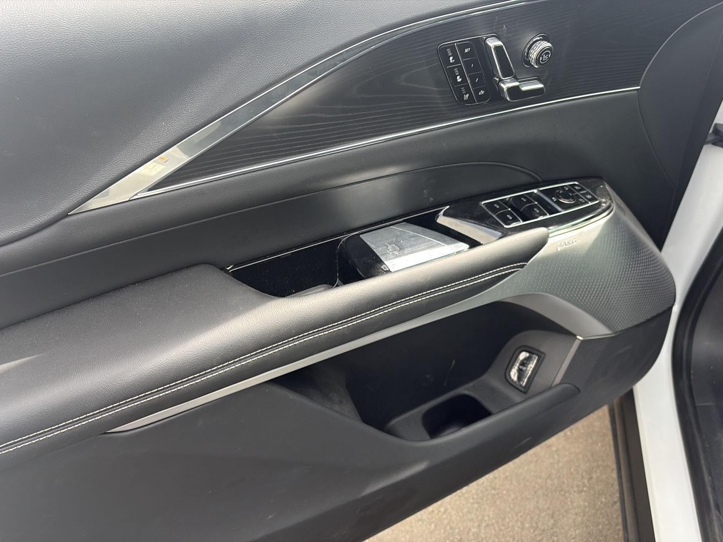 2024 Cadillac LYRIQ Sport 2