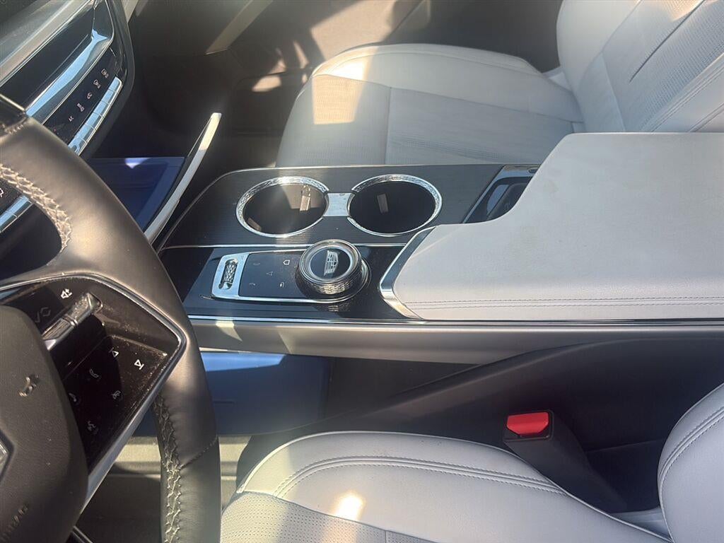 2024 Cadillac LYRIQ Sport 2