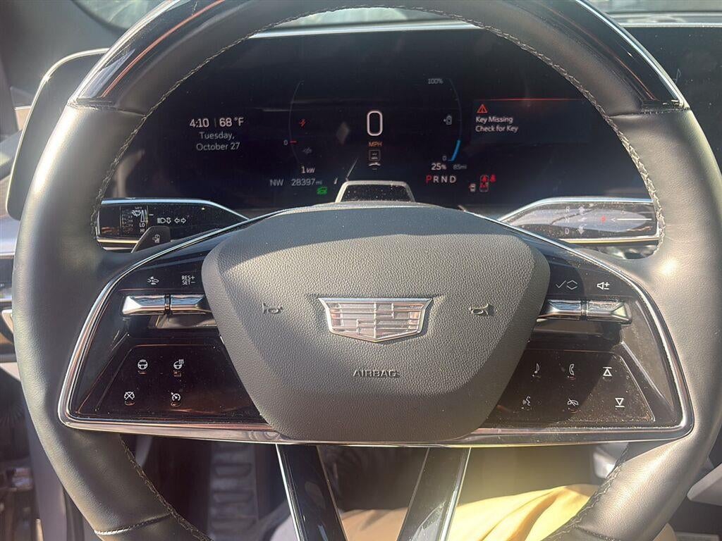 2024 Cadillac LYRIQ Sport 2