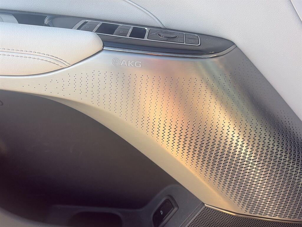 2024 Cadillac LYRIQ Sport 2