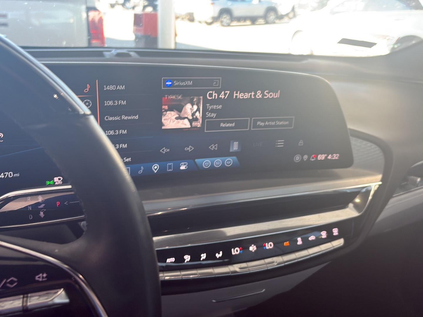 2024 Cadillac LYRIQ Sport 2