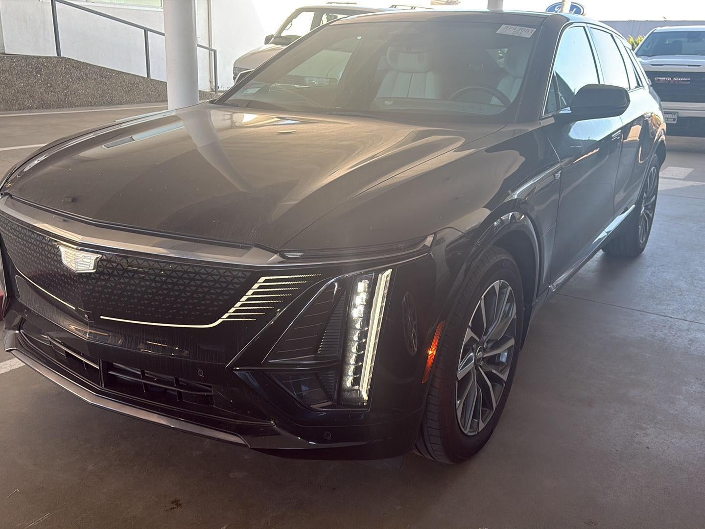 2024 Cadillac LYRIQ Sport 2