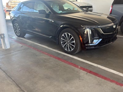 2024 Cadillac LYRIQ Sport 2