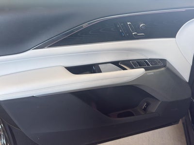 2024 Cadillac LYRIQ Sport 2