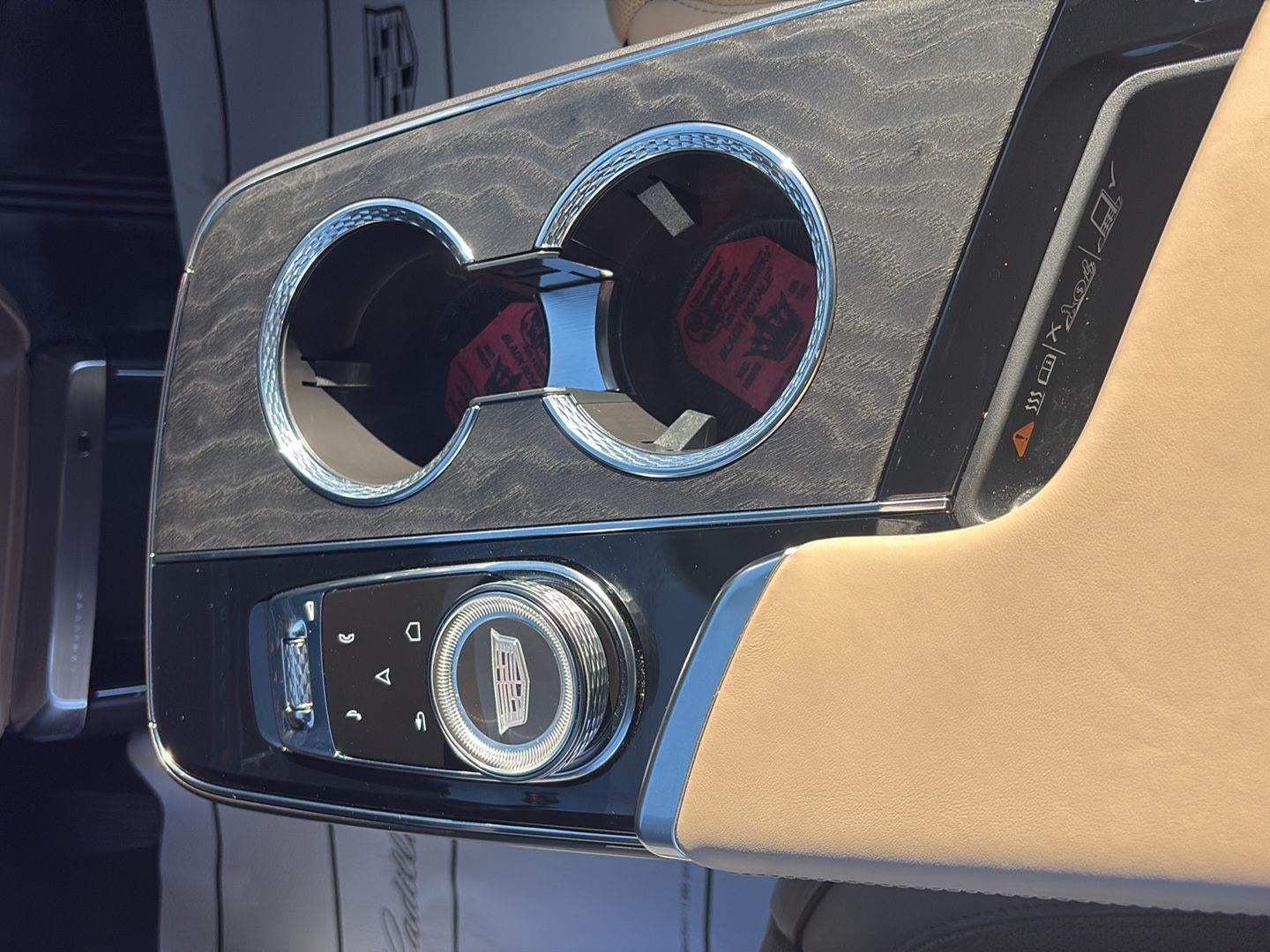 2024 Cadillac LYRIQ Sport 3
