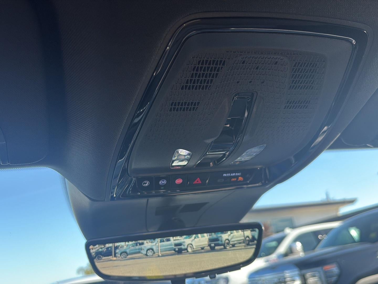 2024 Cadillac LYRIQ Sport 3