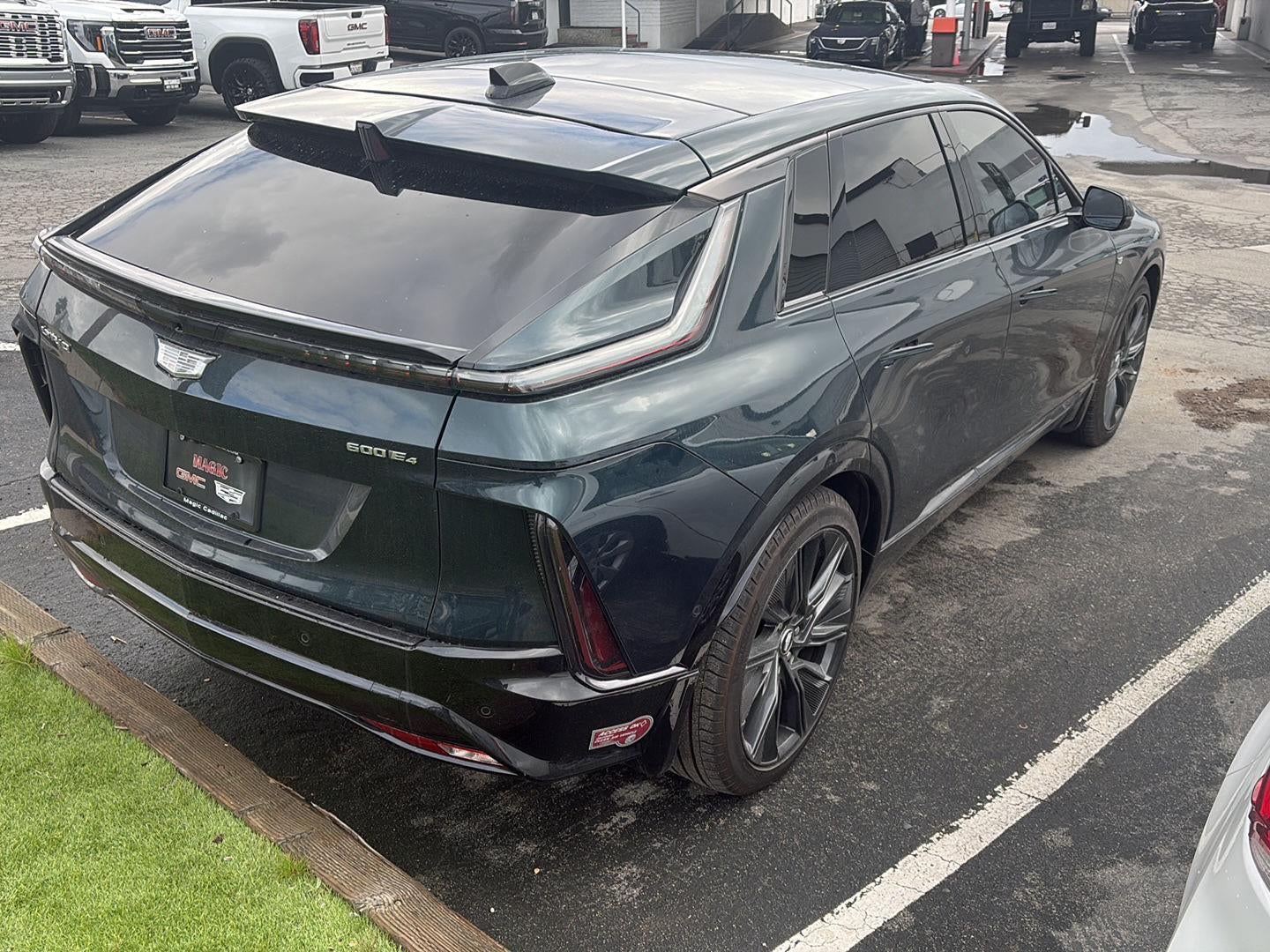 2024 Cadillac LYRIQ Sport 3