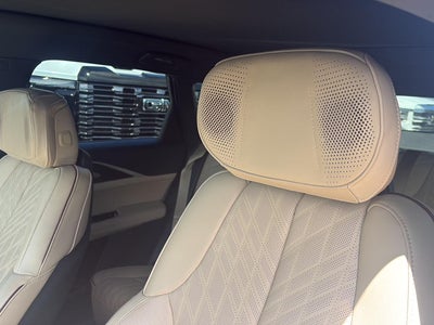 2024 Cadillac LYRIQ Sport 3