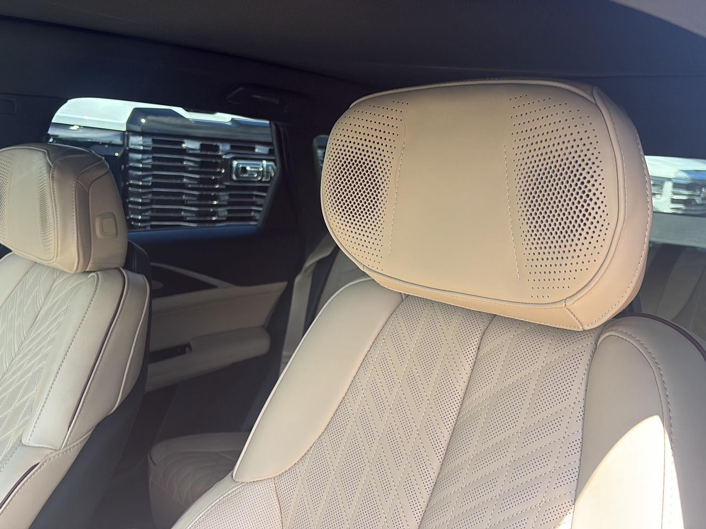 2024 Cadillac LYRIQ Sport 3