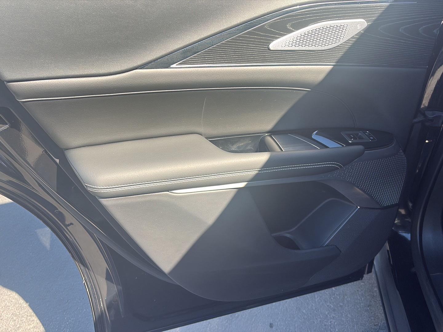 2024 Cadillac LYRIQ Sport 3