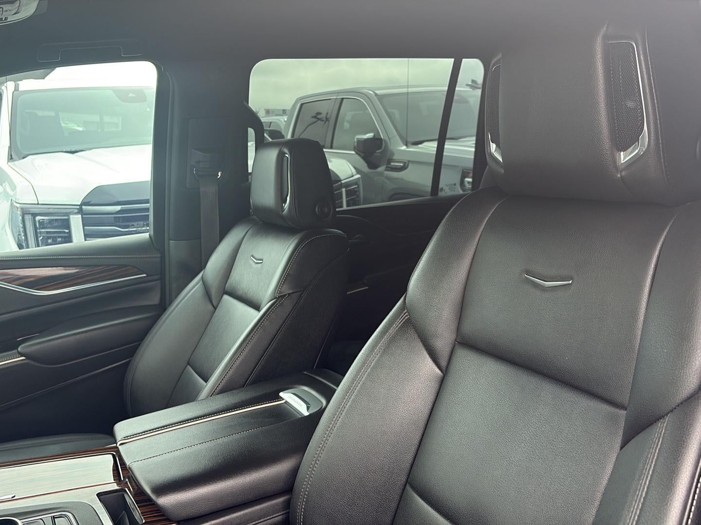 2024 Cadillac Escalade ESV Luxury