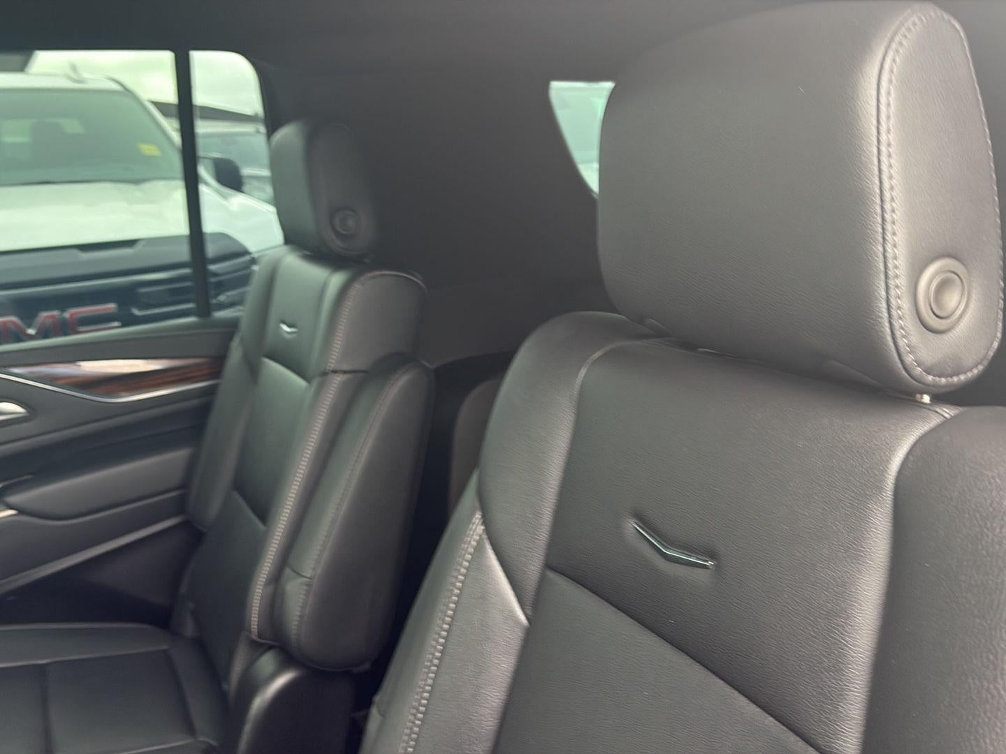 2024 Cadillac Escalade ESV Luxury