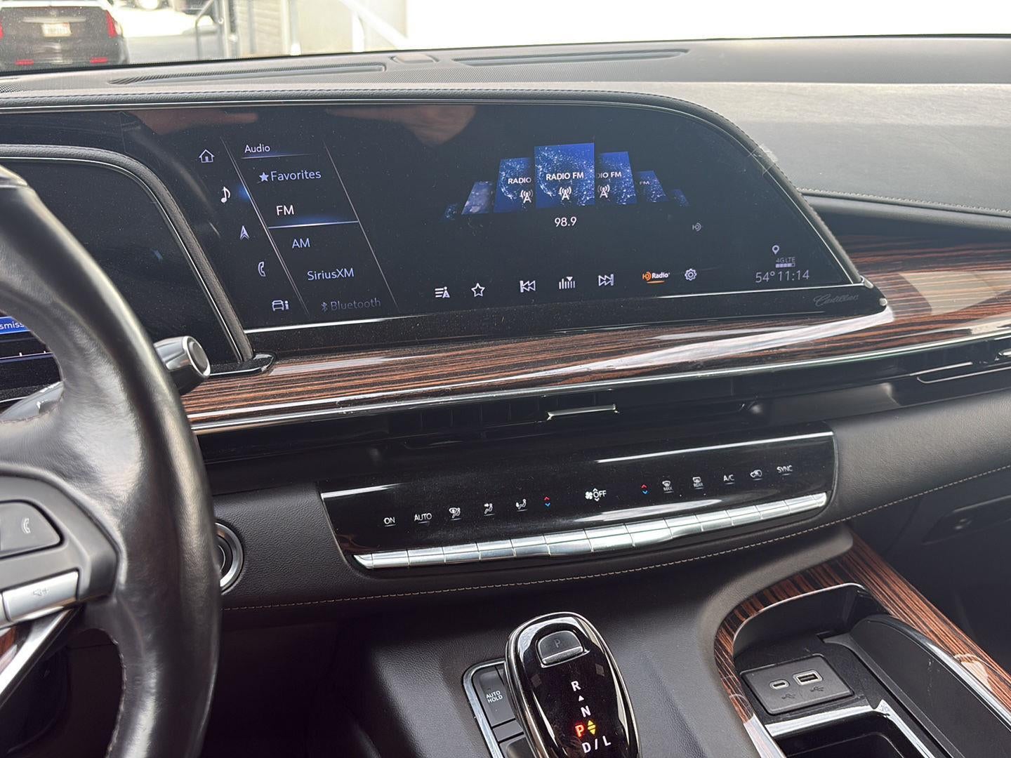 2023 Cadillac Escalade ESV Luxury