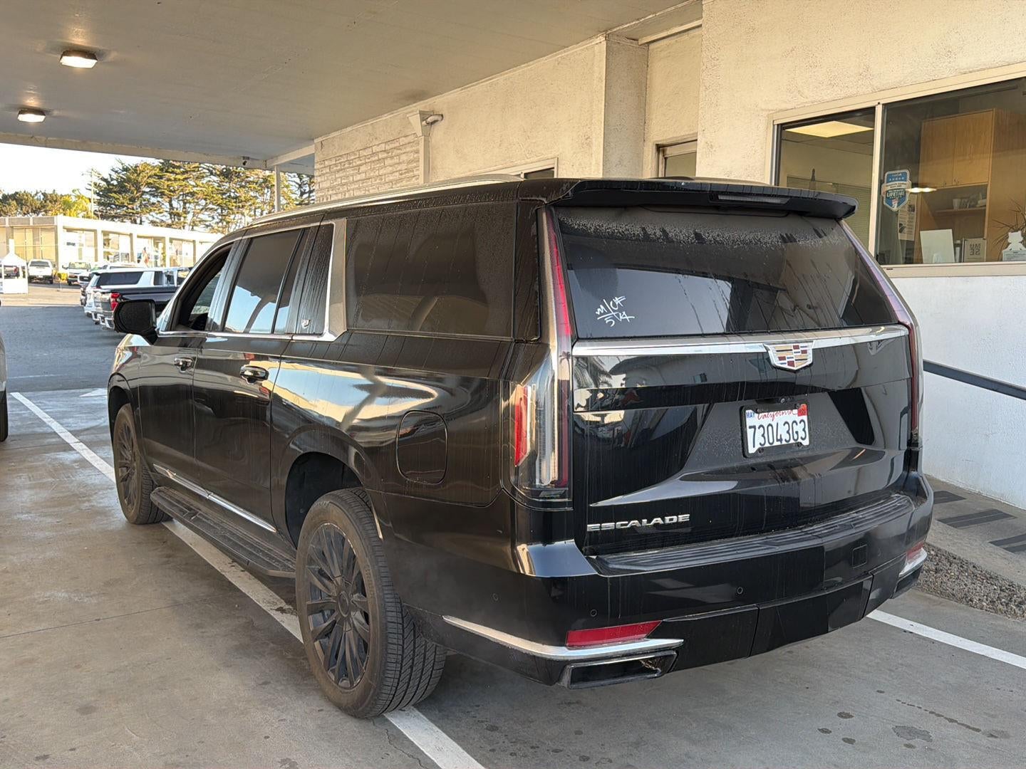 2022 Cadillac Escalade ESV Premium Luxury