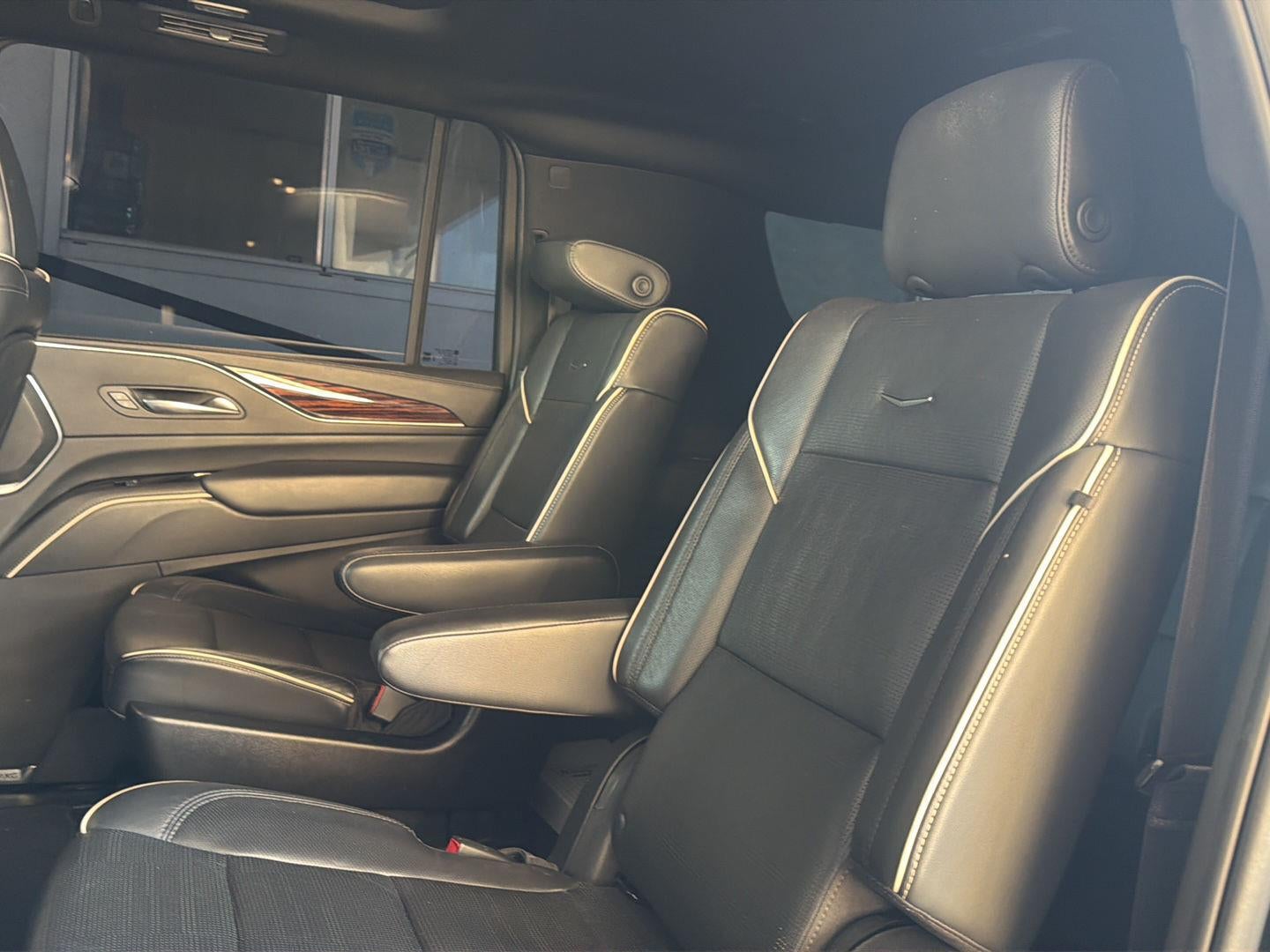 2022 Cadillac Escalade ESV Premium Luxury