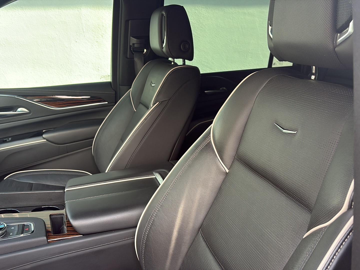 2023 Cadillac Escalade ESV Premium Luxury