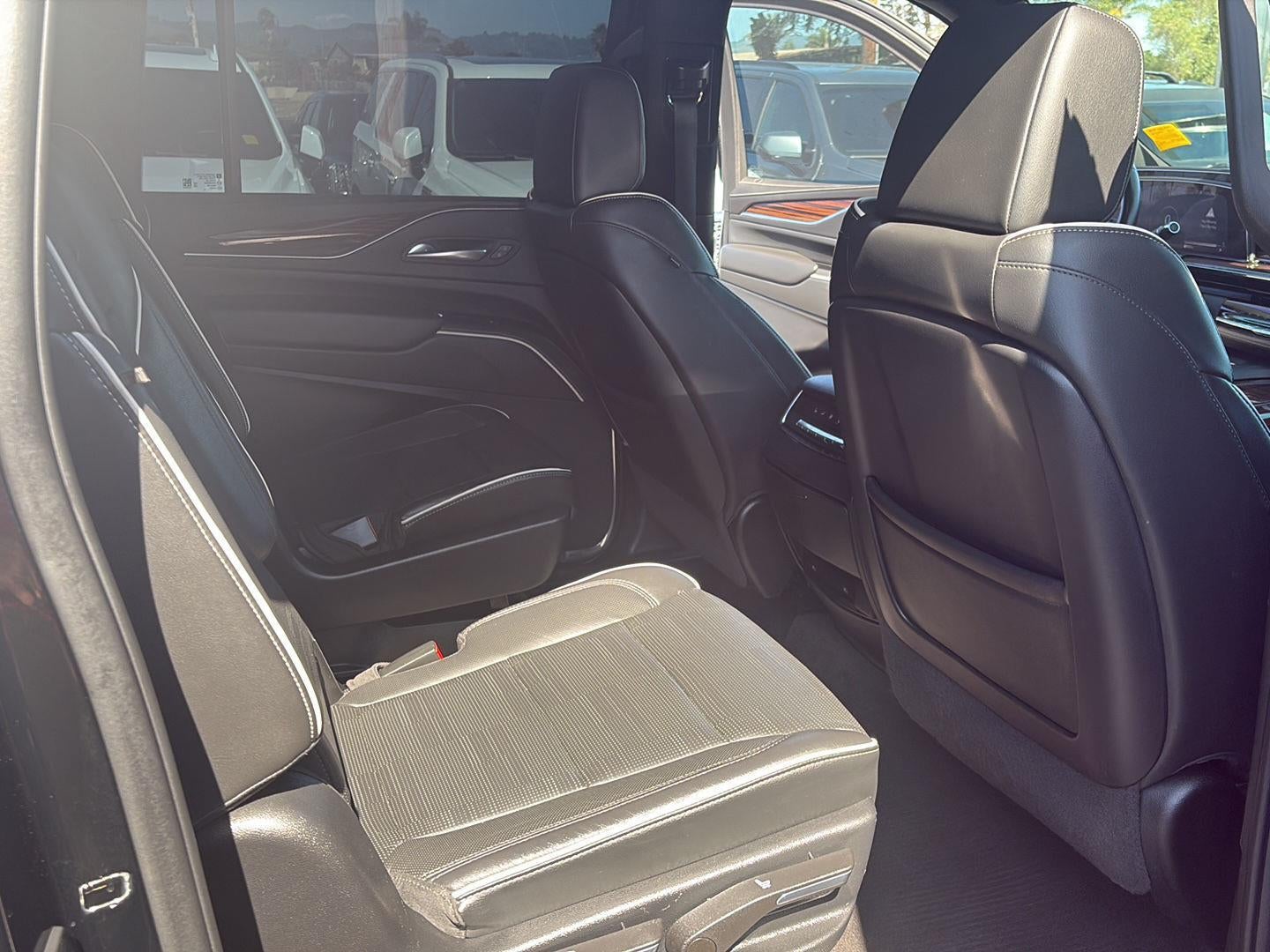2022 Cadillac Escalade ESV Premium Luxury