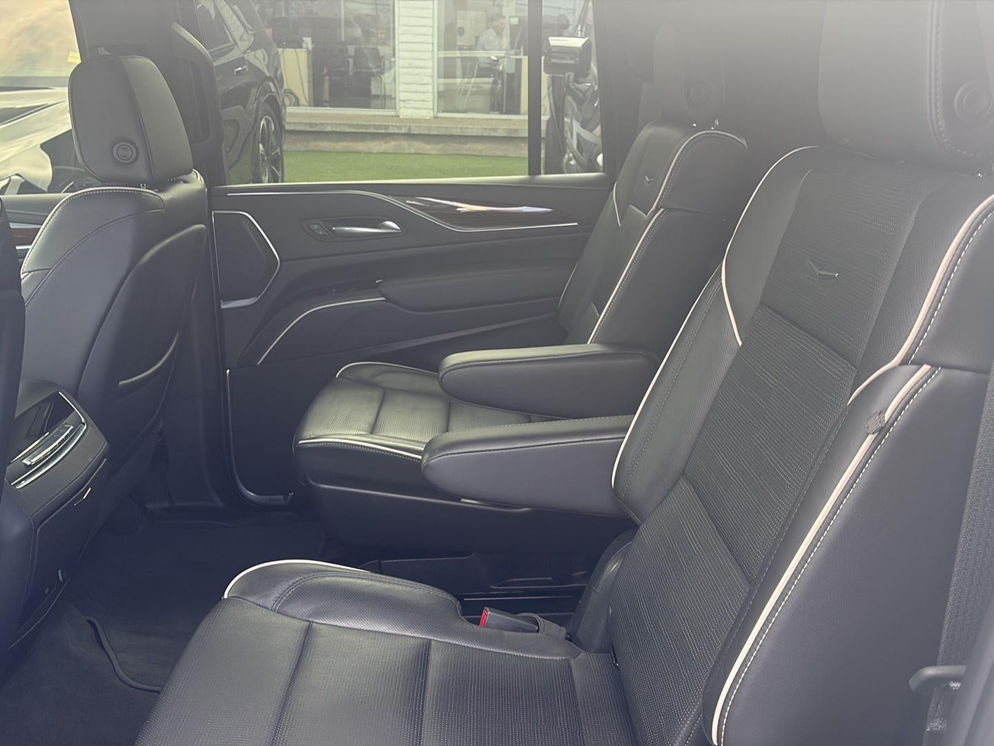 2022 Cadillac Escalade ESV Premium Luxury
