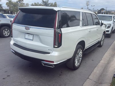 2022 Cadillac Escalade ESV Premium Luxury