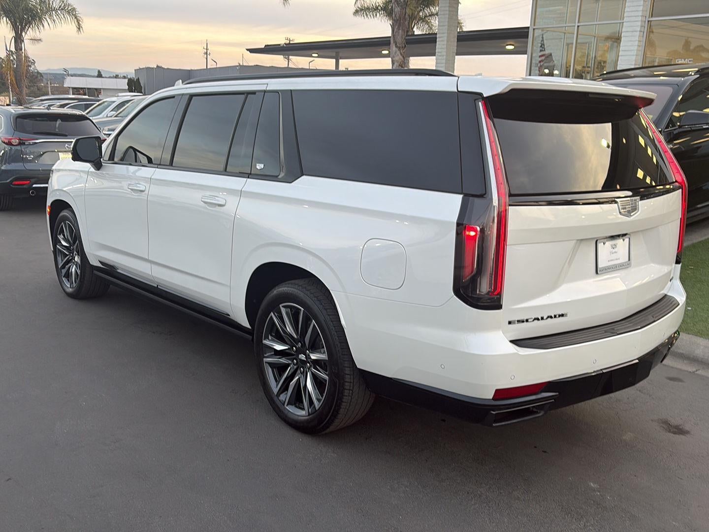 2023 Cadillac Escalade ESV Sport