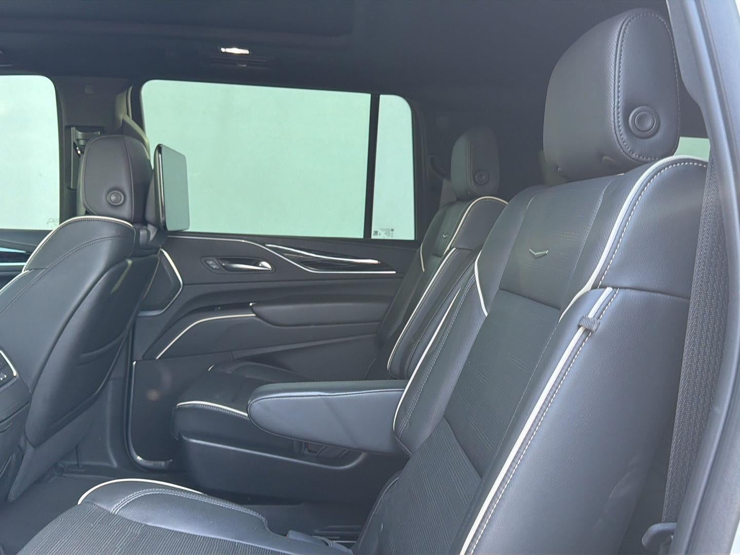 2023 Cadillac Escalade ESV Sport