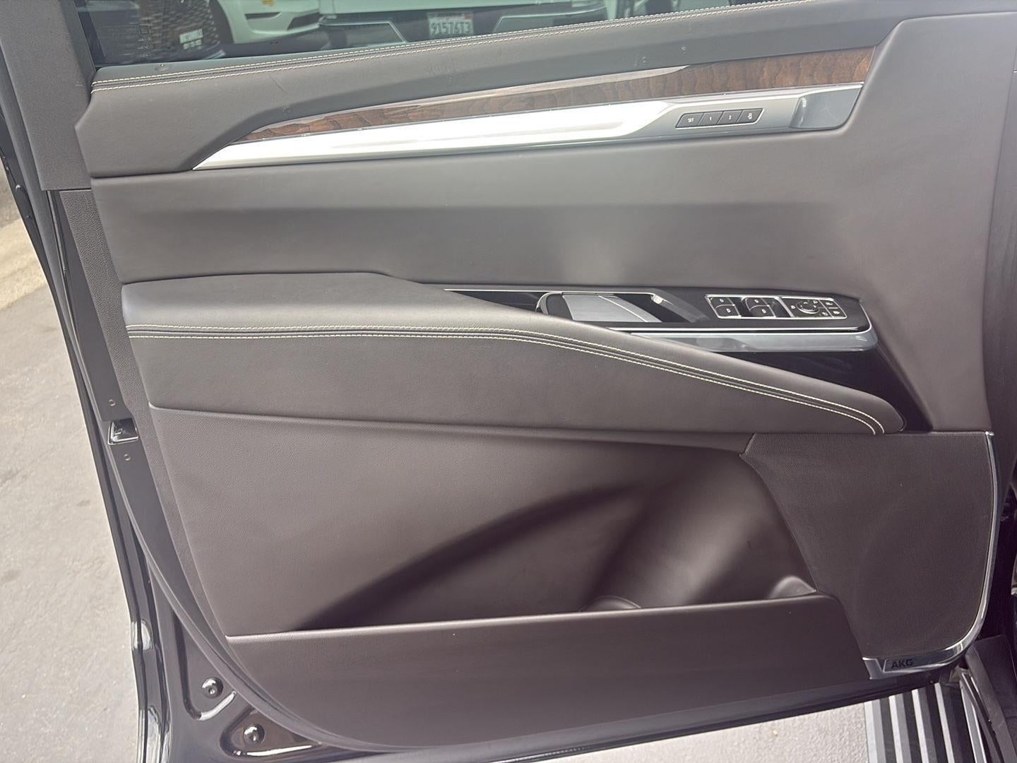 2025 Cadillac Escalade Sport Platinum