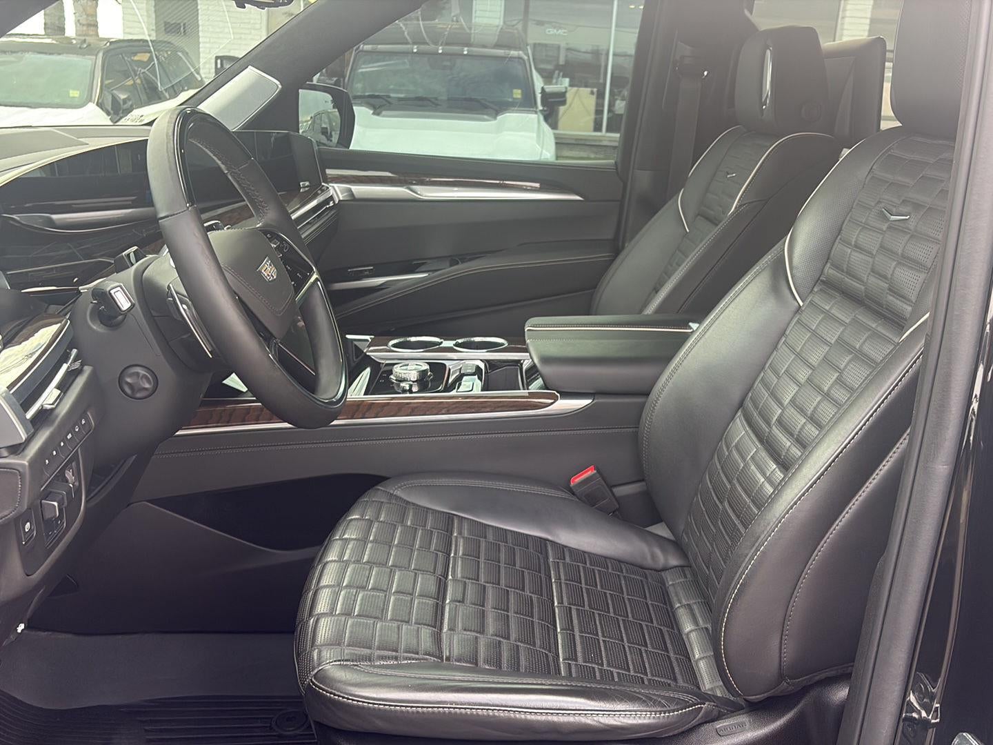 2025 Cadillac Escalade Sport Platinum