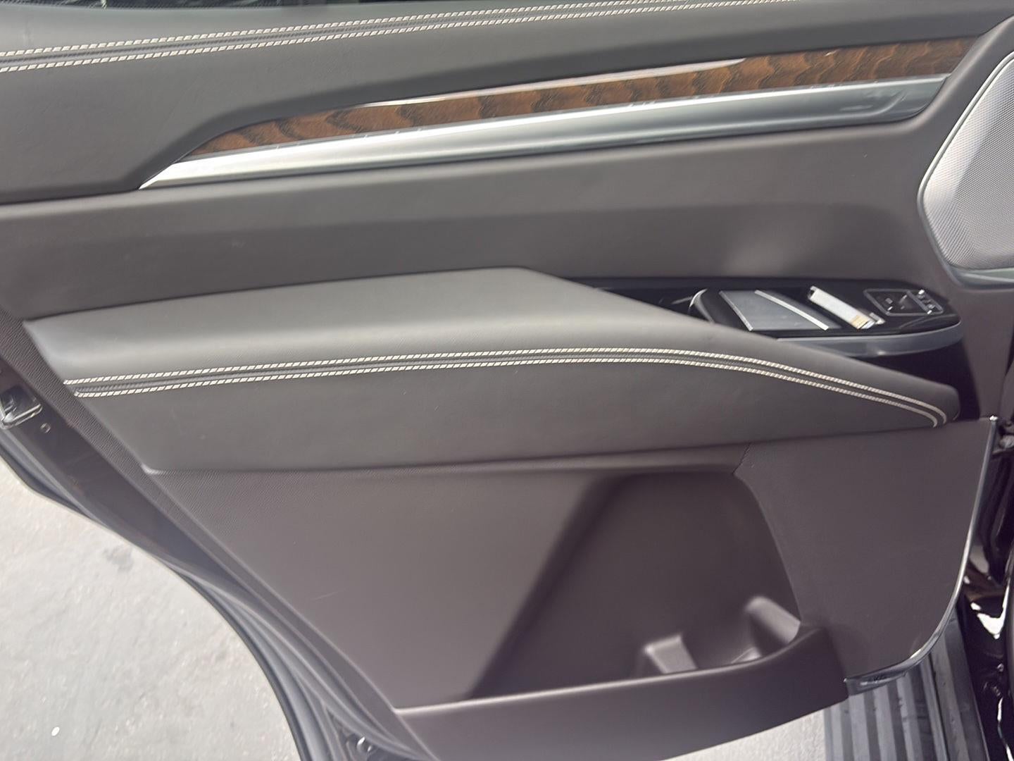 2025 Cadillac Escalade Sport Platinum
