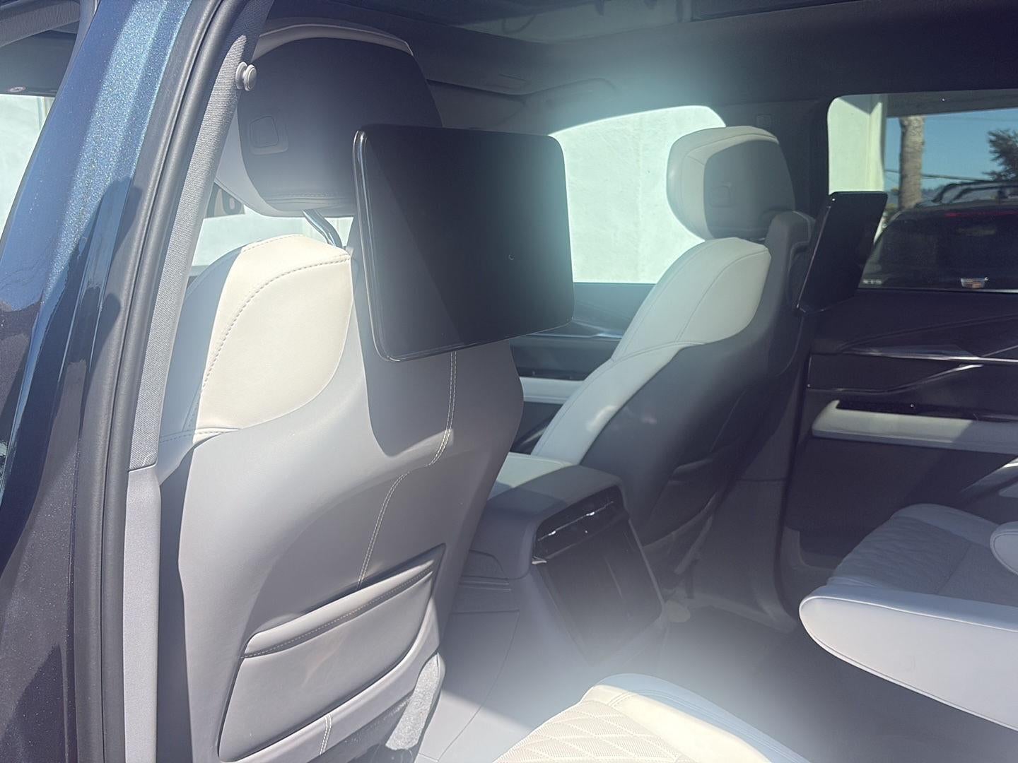 2026 Cadillac ESCALADE IQ Sport