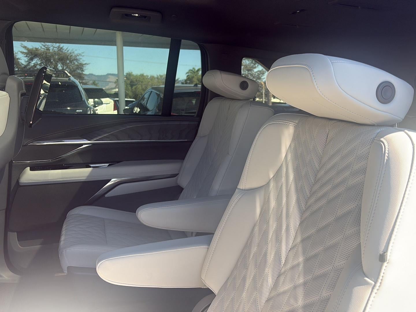 2026 Cadillac ESCALADE IQ Sport