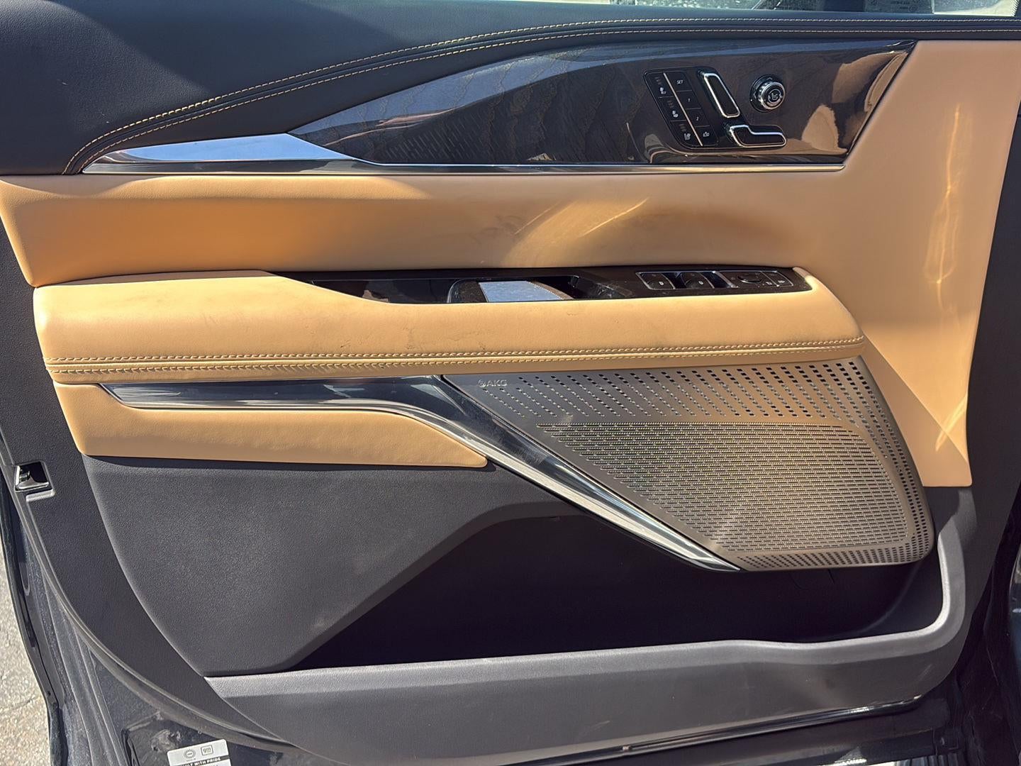 2025 Cadillac ESCALADE IQ Sport 2