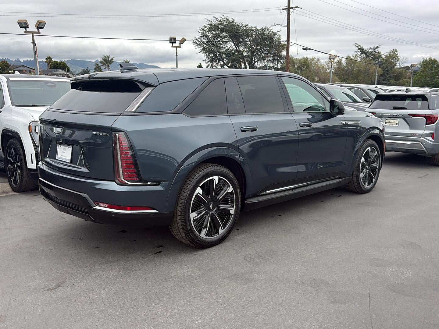 2025 Cadillac ESCALADE IQ Sport 2