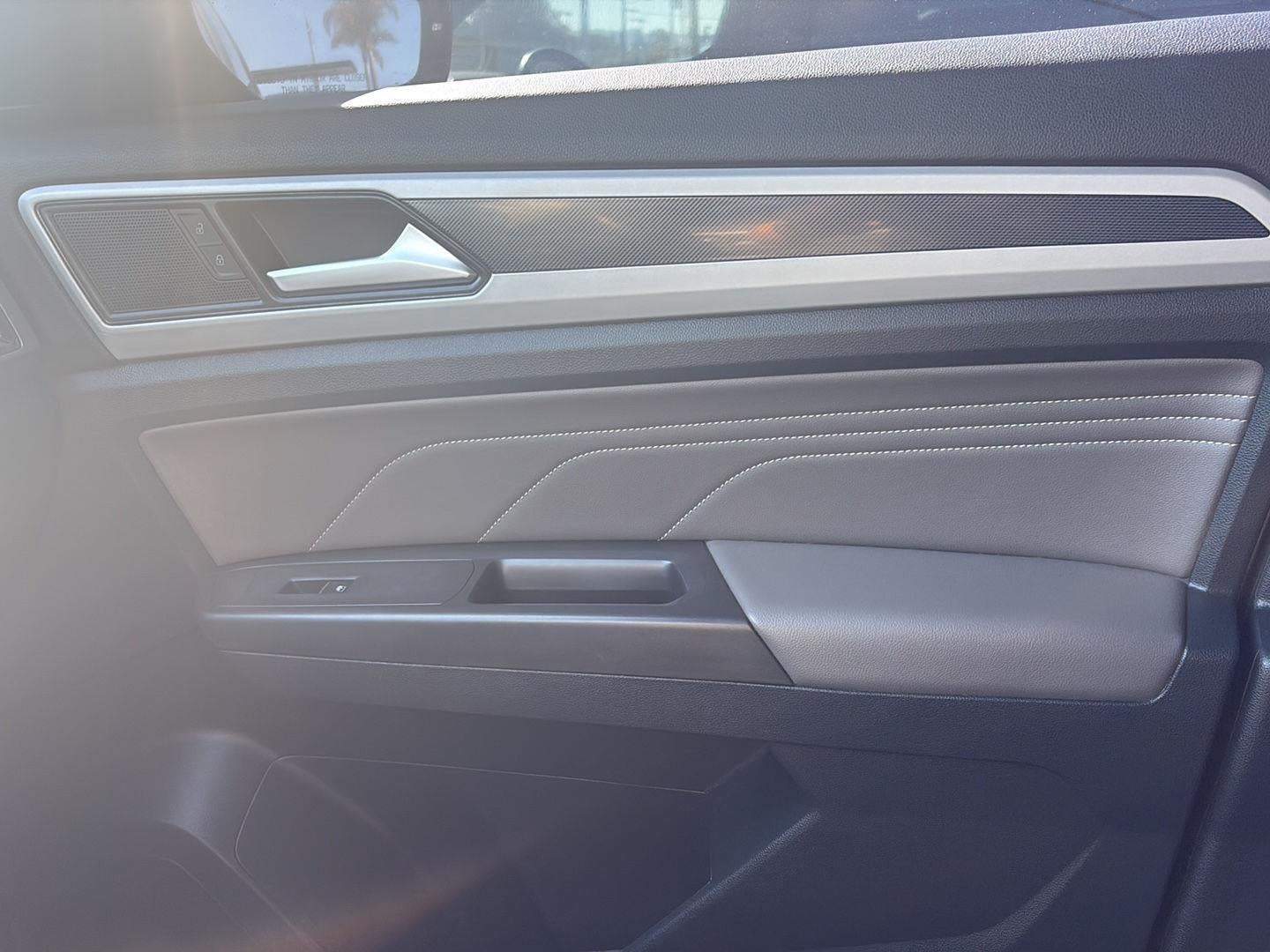 2022 Volkswagen Atlas 3.6L V6 SEL R-Line Black