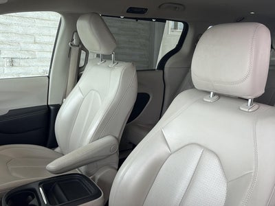 2021 Chrysler Voyager LXI