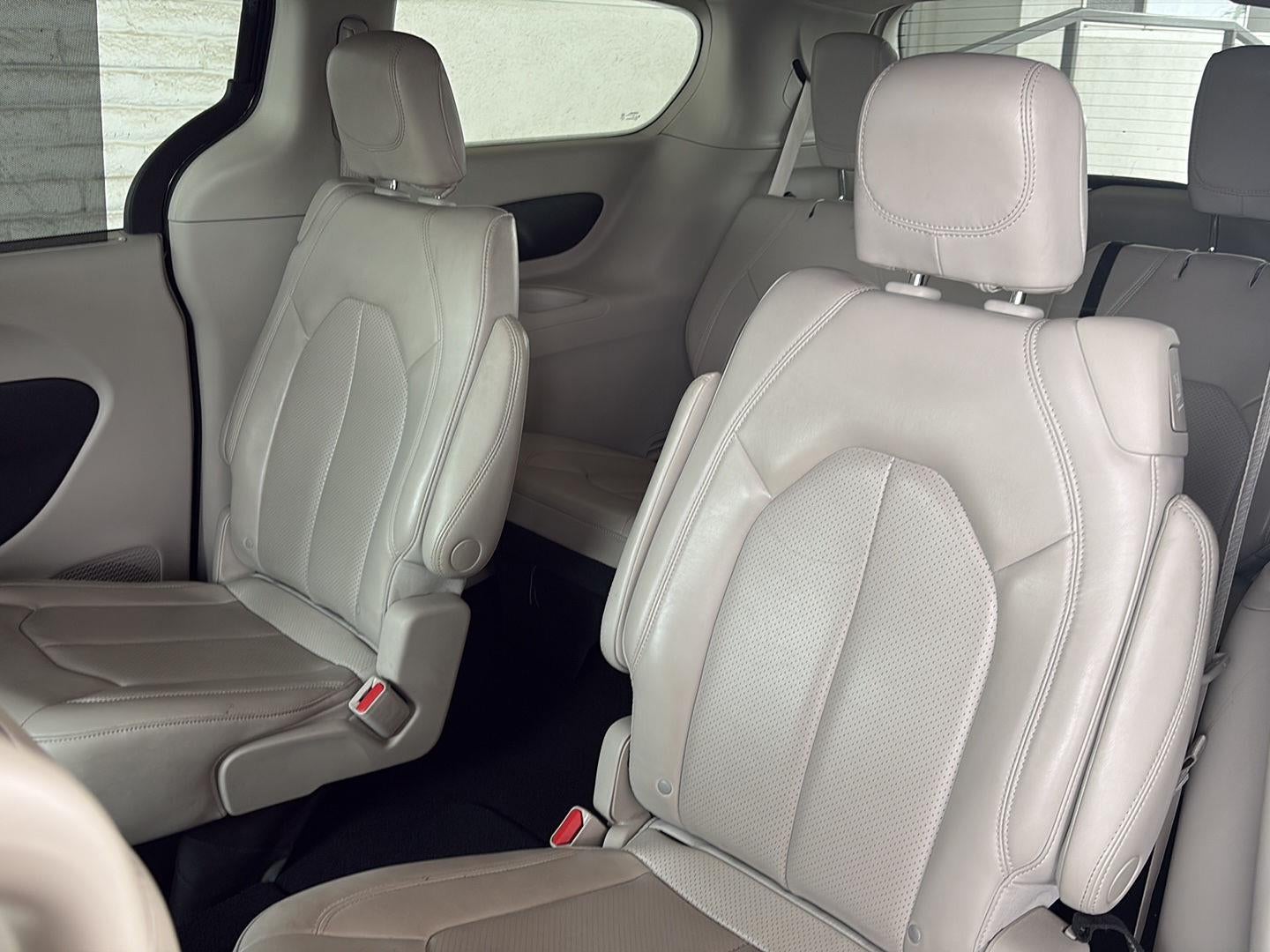 2021 Chrysler Voyager LXI
