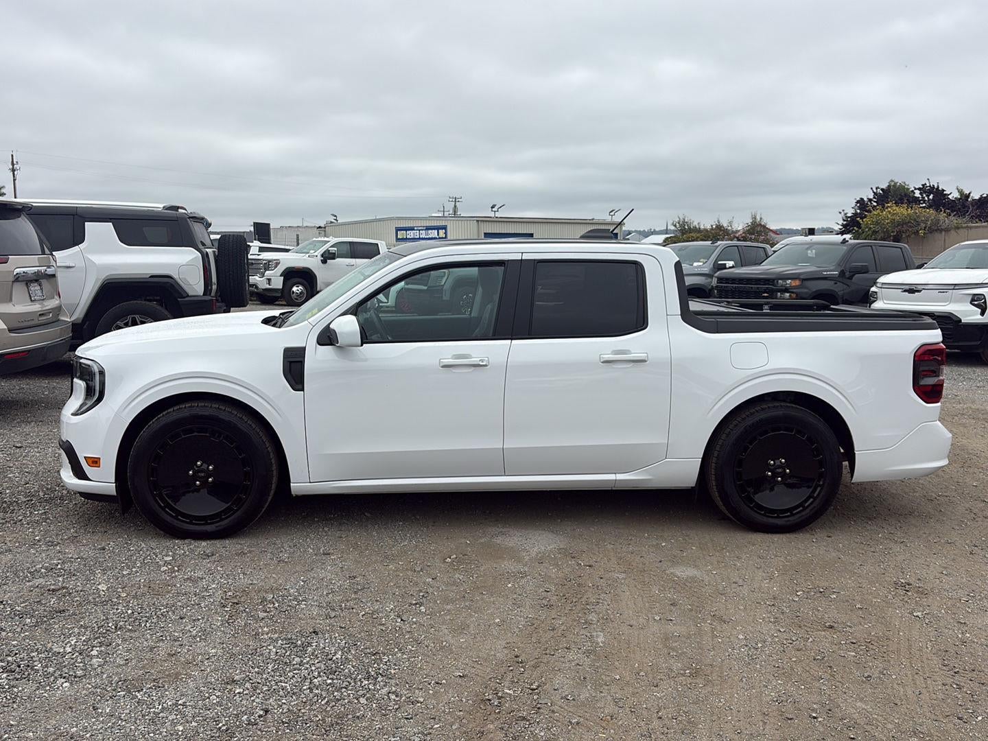 2025 Ford Maverick Lobo Standard