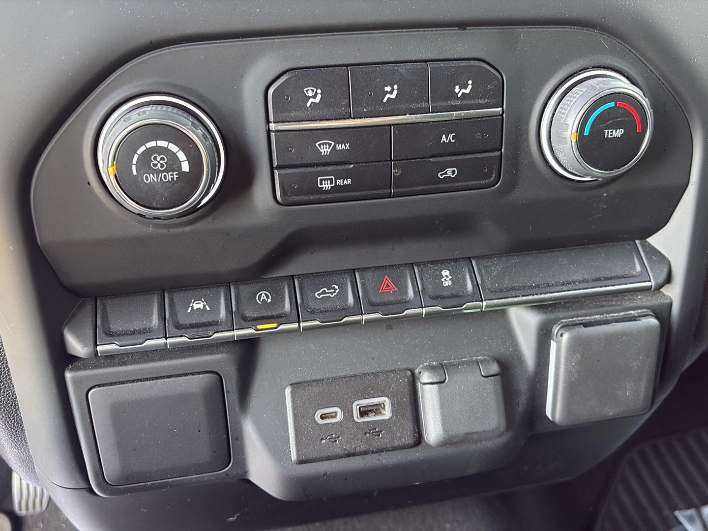 2023 Chevrolet Silverado 1500 Custom