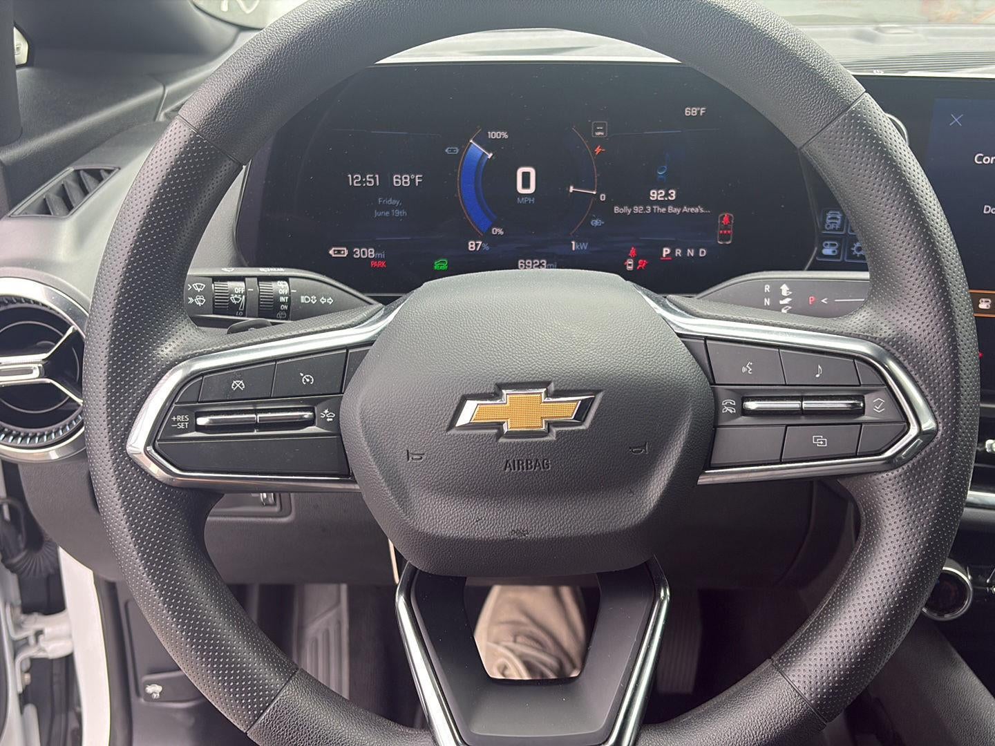 2025 Chevrolet Equinox EV LT