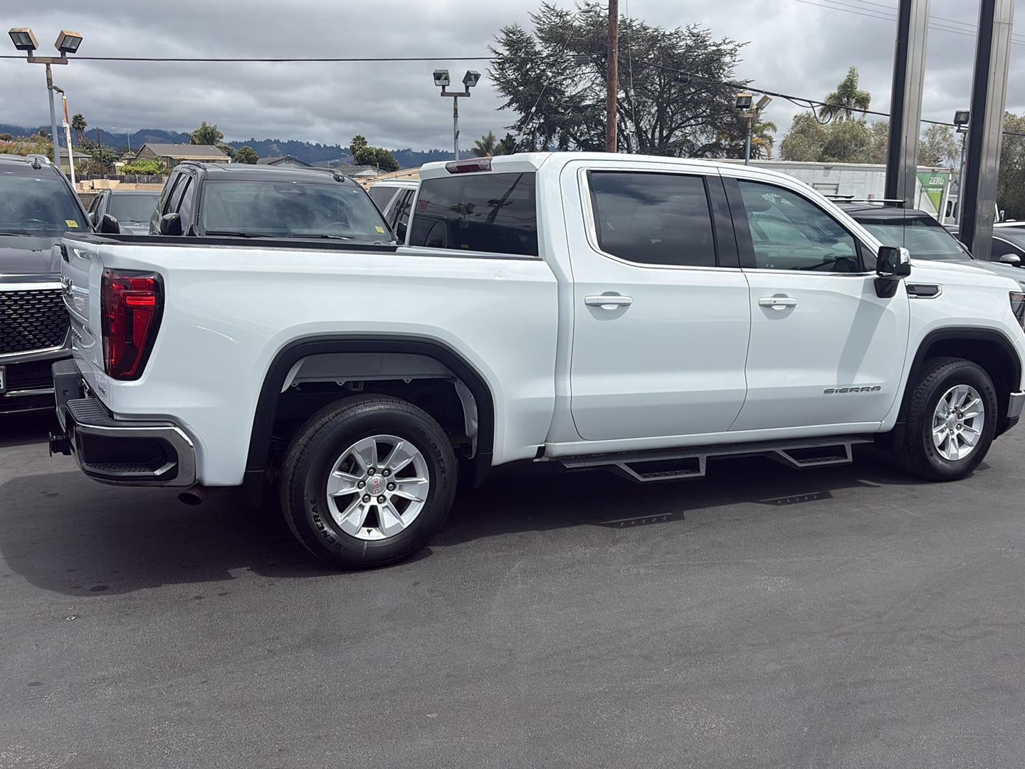 2023 GMC Sierra 1500 SLE