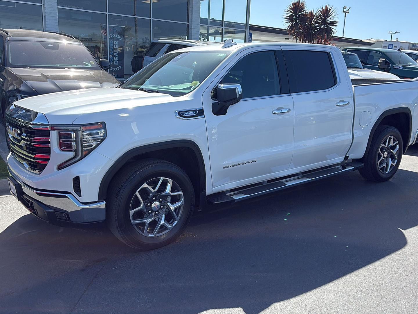 2023 GMC Sierra 1500 SLT