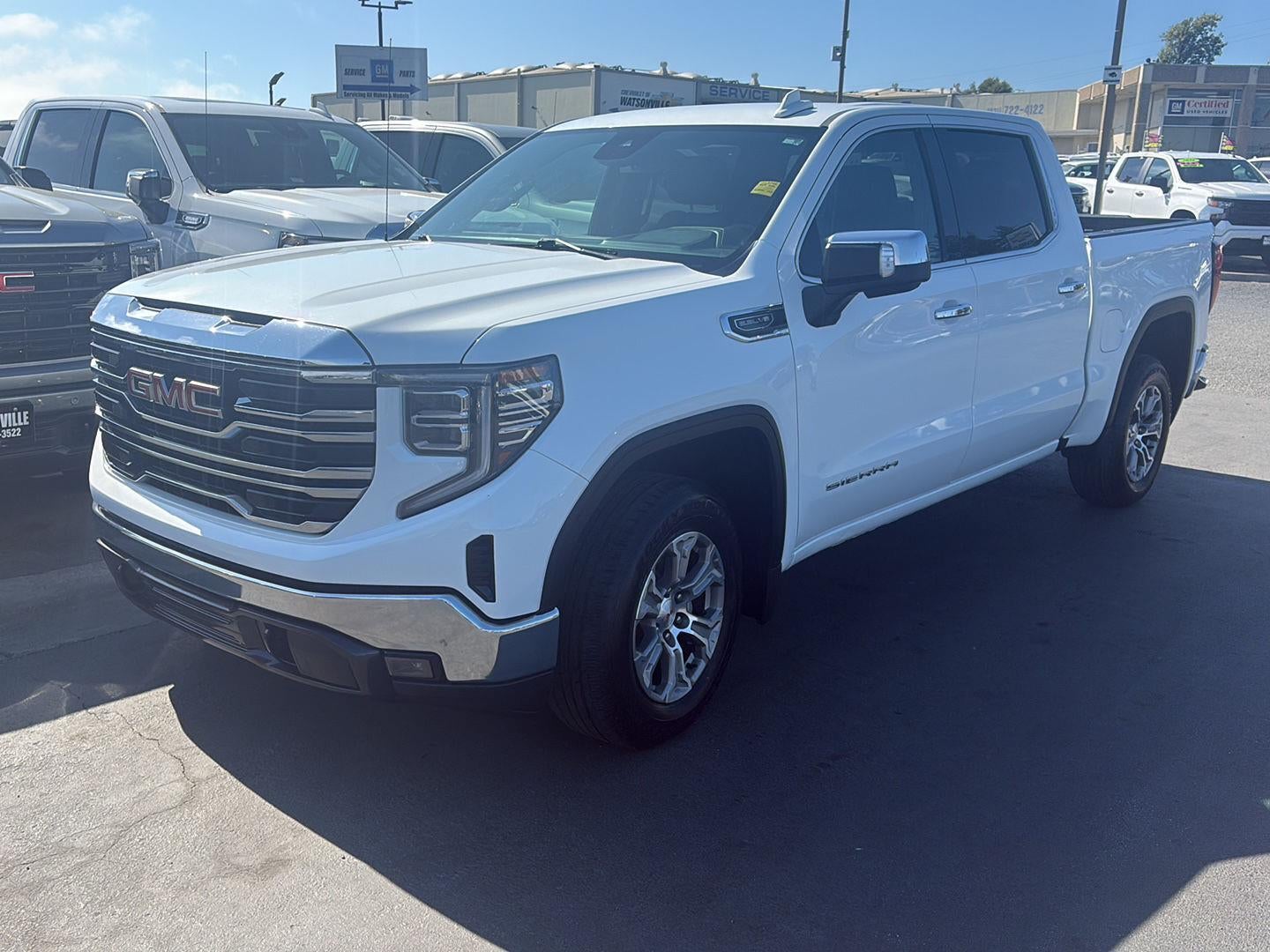 2025 GMC Sierra 1500 SLT