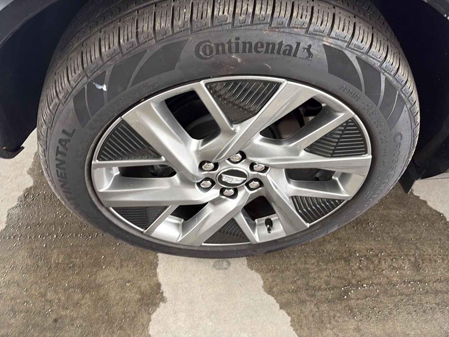 2025 Cadillac OPTIQ Luxury 1