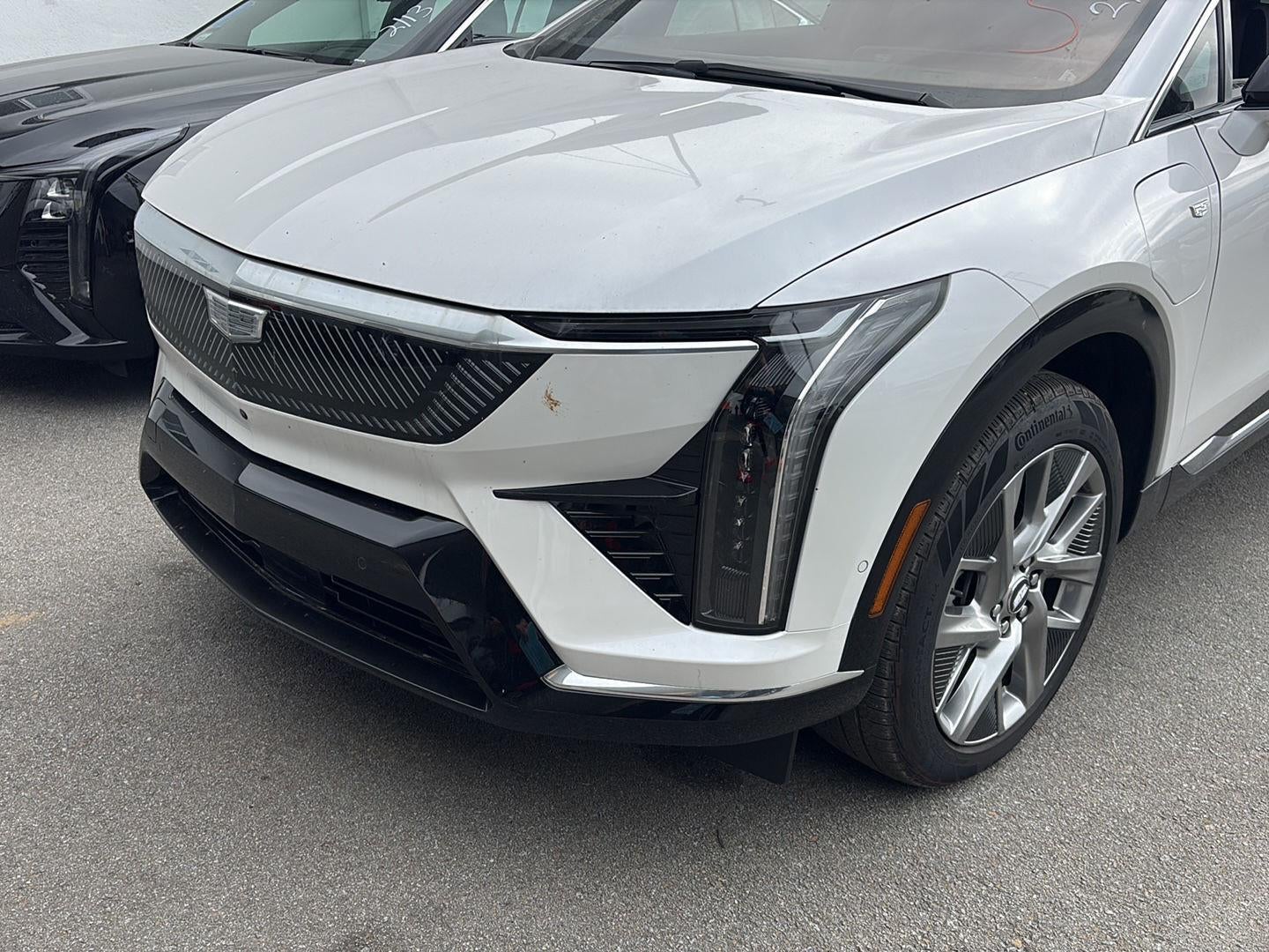 2025 Cadillac OPTIQ Luxury 1