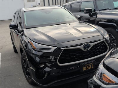 2022 Toyota Highlander Hybrid XLE