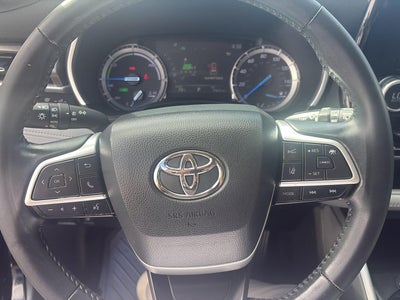 2022 Toyota Highlander Hybrid XLE