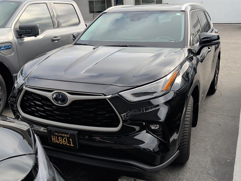 2022 Toyota Highlander Hybrid XLE