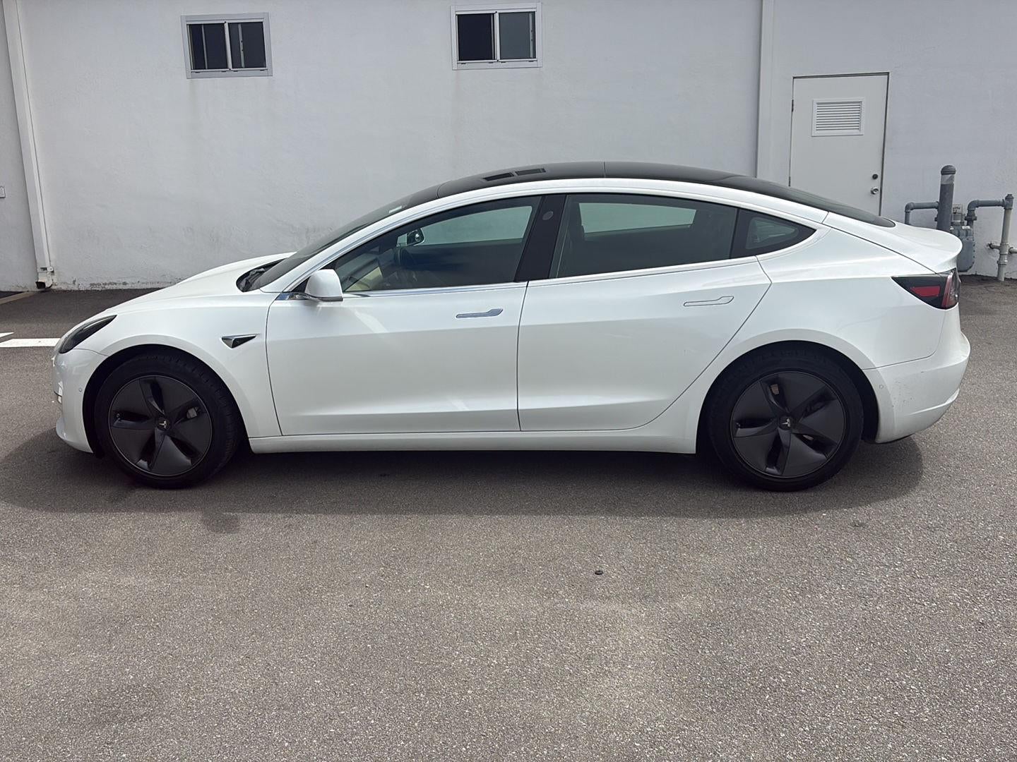 2020 Tesla Model 3 Standard Range Plus