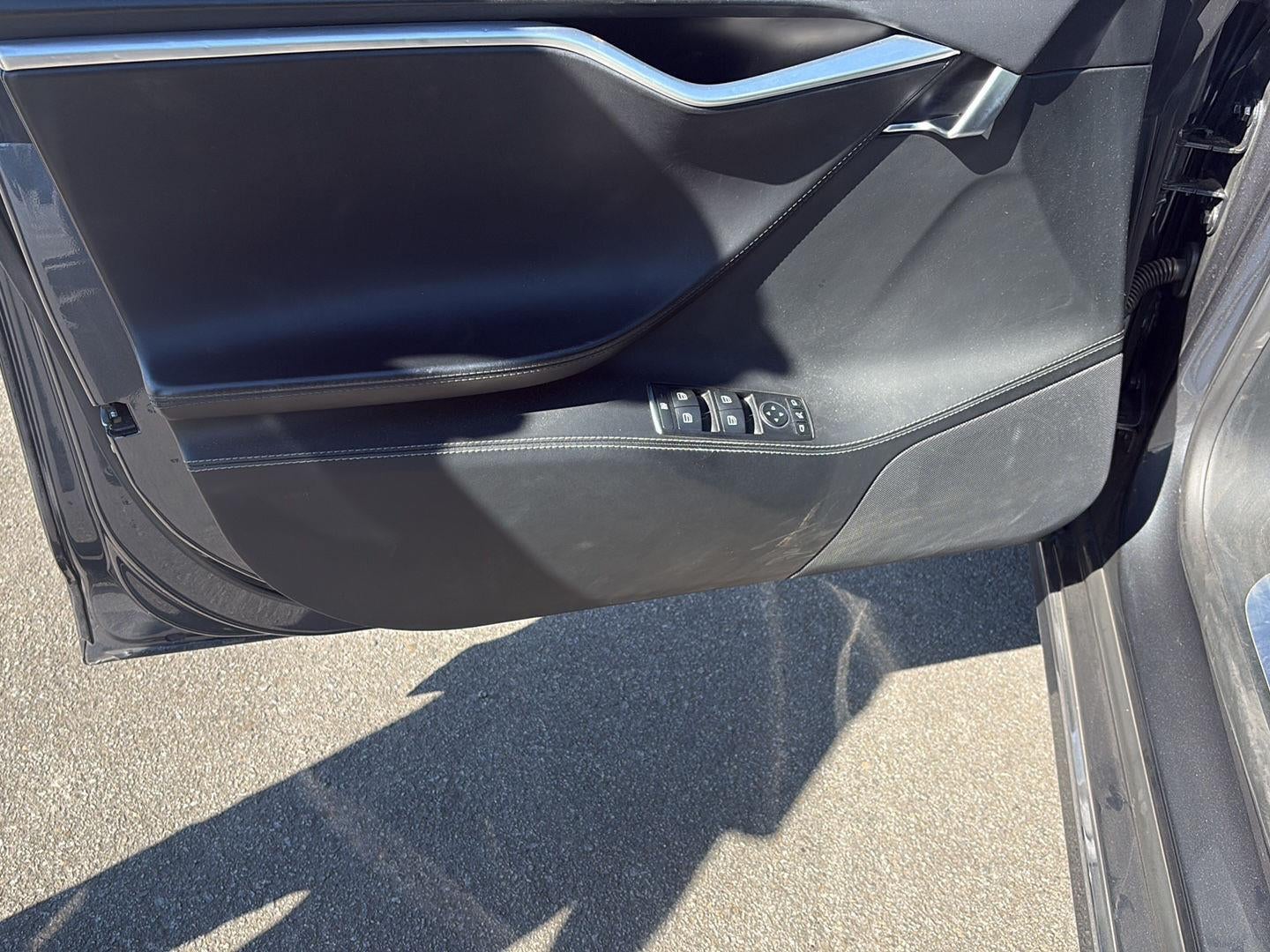 2016 Tesla Model S 90D