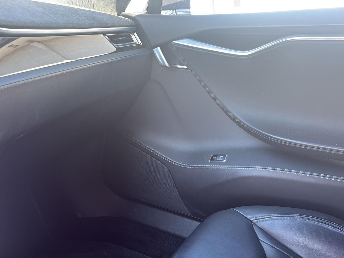 2016 Tesla Model S 90D